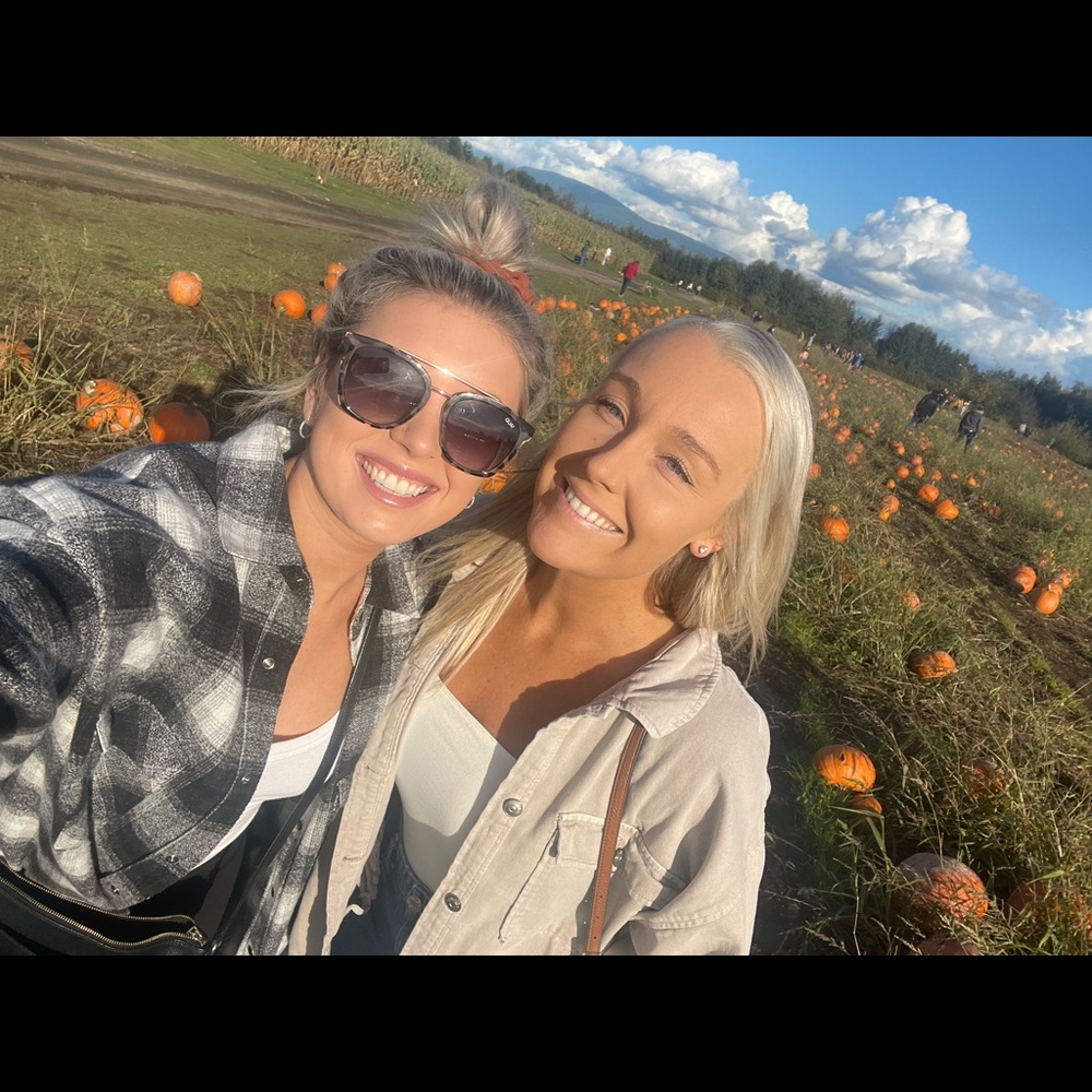 Meet your Posher, Lauren